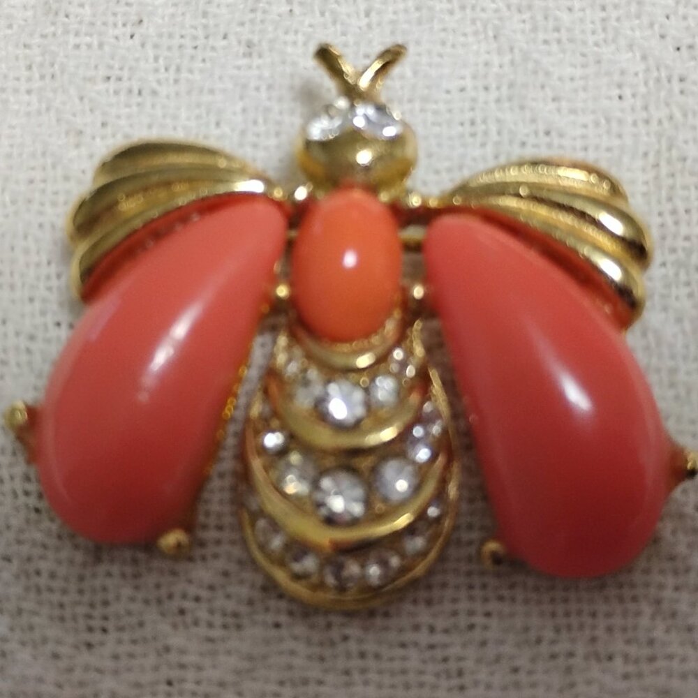 ❤️GIVENCHY CORAL & RHINESTONES Insect Brooch Pin - Picture 3 of 5